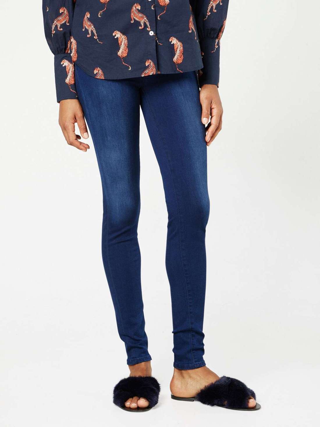 Узкие джинсы