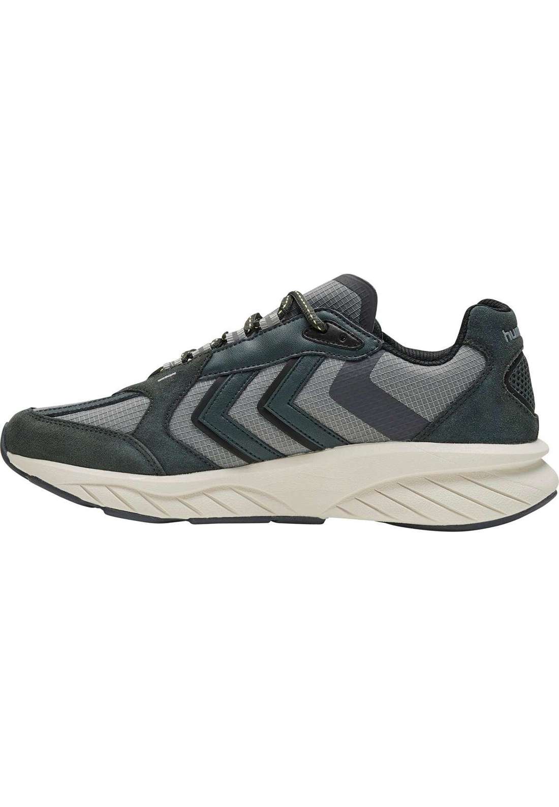 Кроссовки Reach