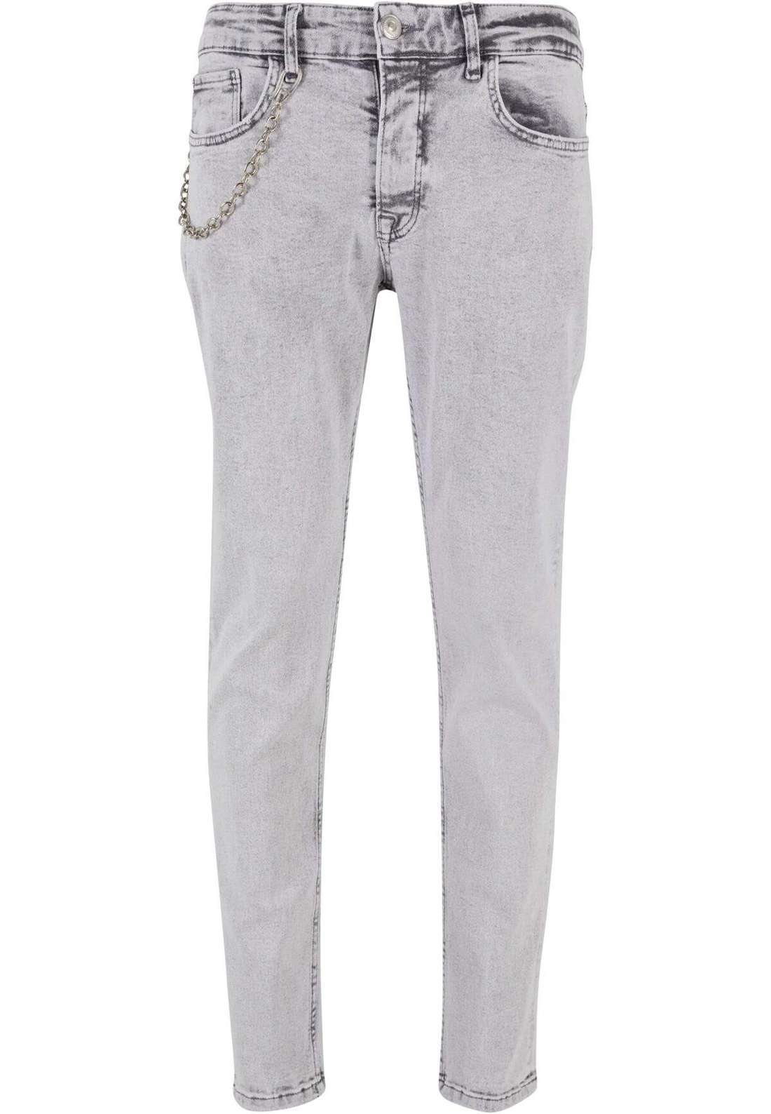 Обычные джинсы