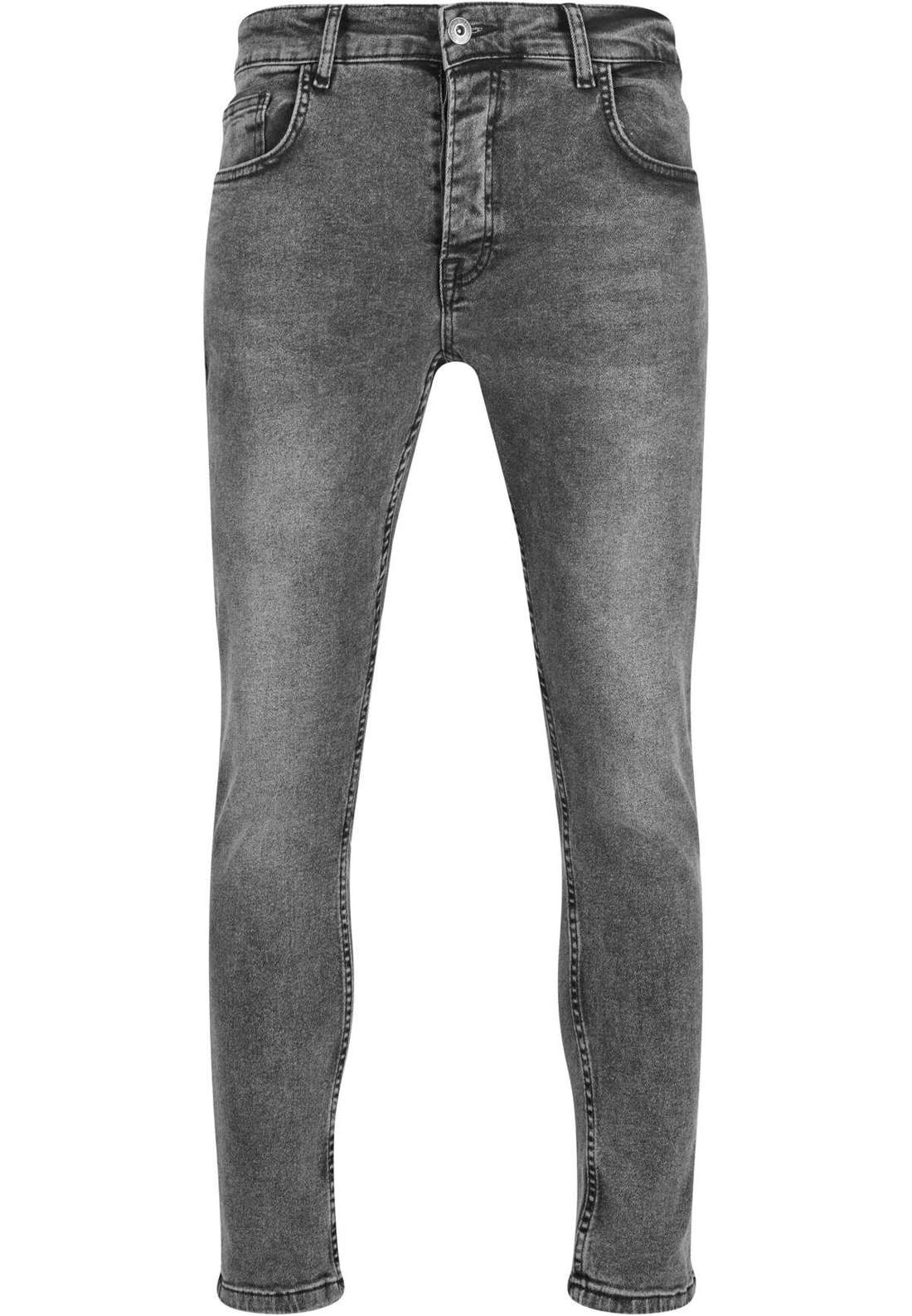 Обычные джинсы