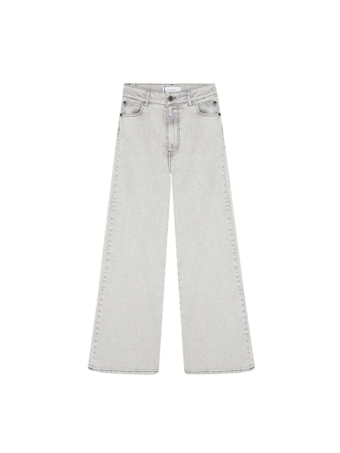 Обычные джинсы