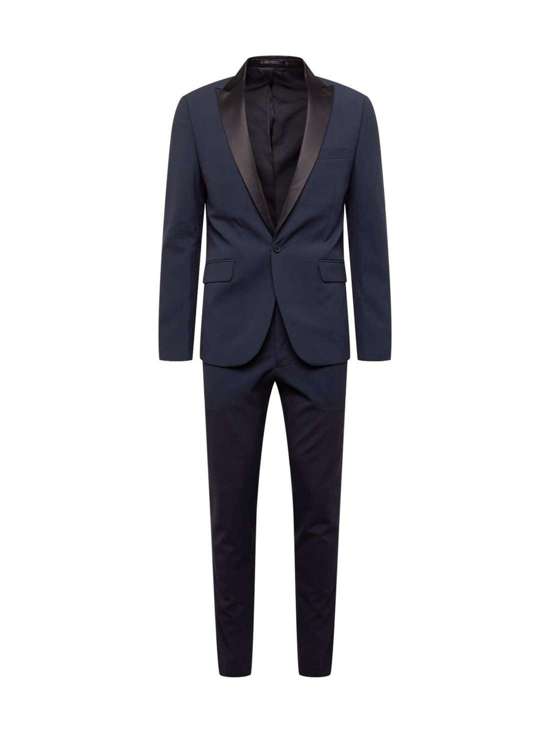 Тонкий костюм