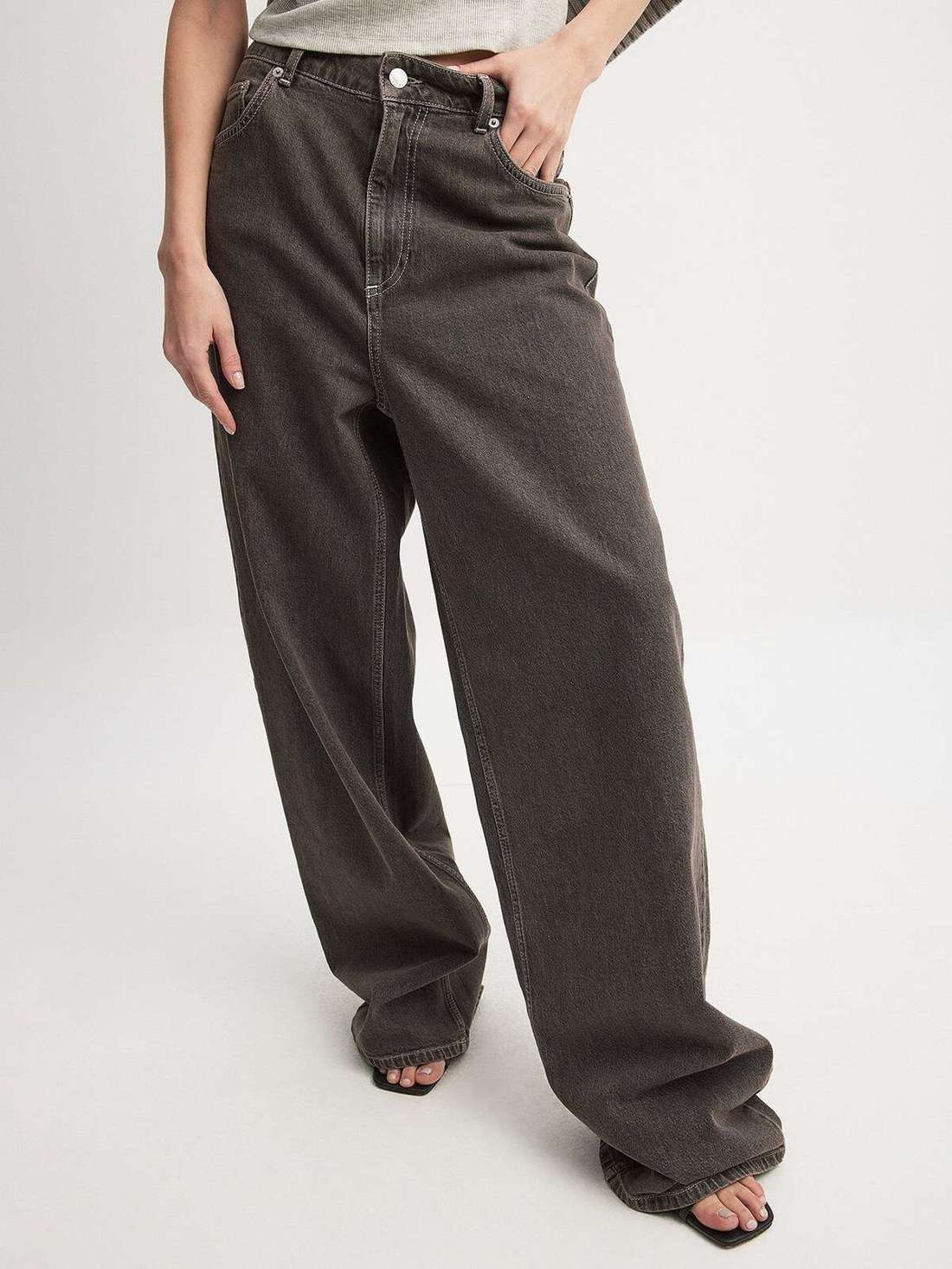 Джинсы свободного кроя