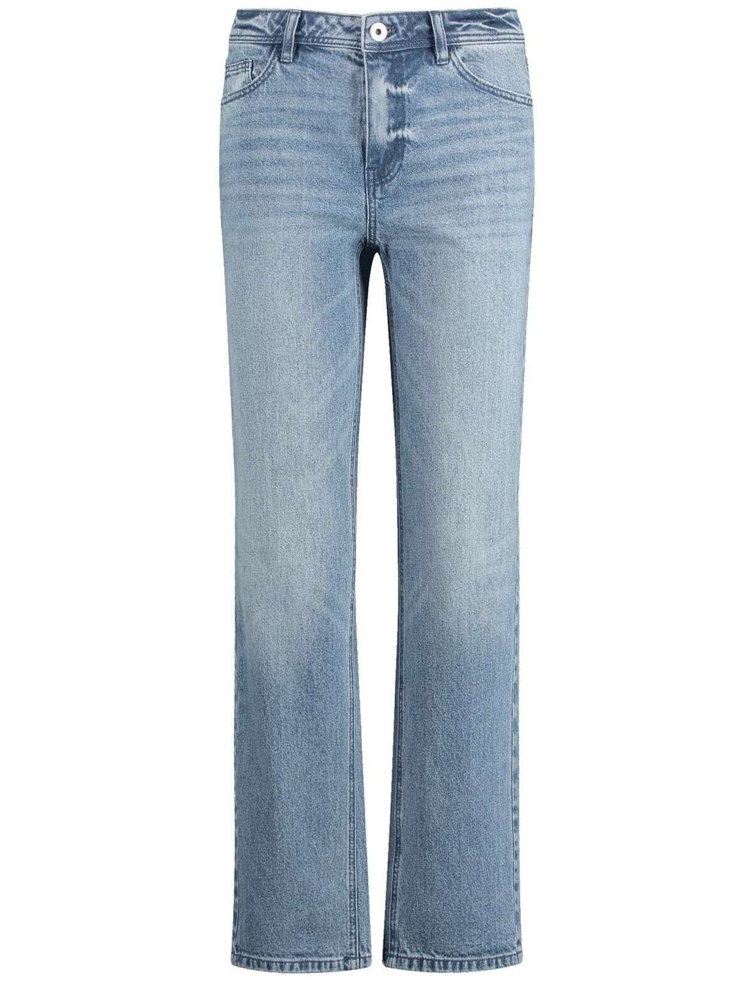 Обычные джинсы