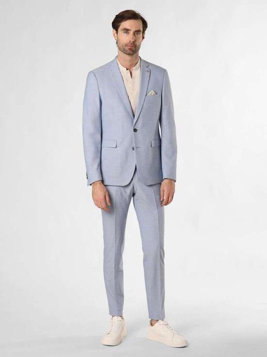 Тонкий костюм