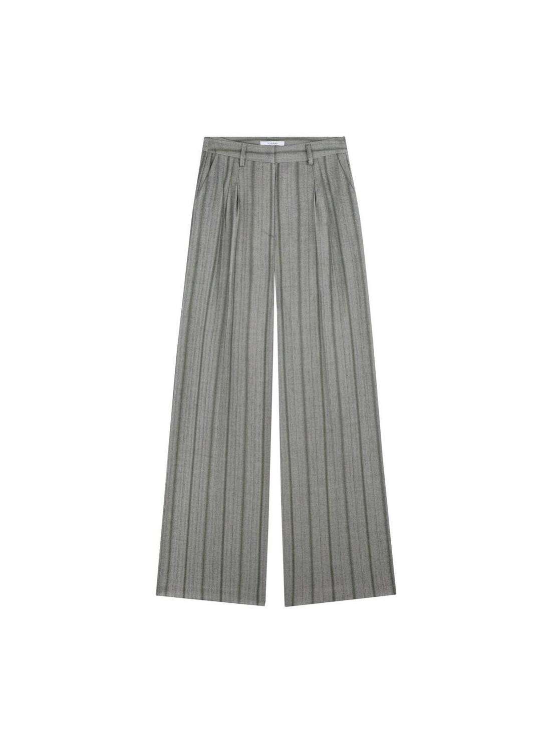 Обычные брюки со складками