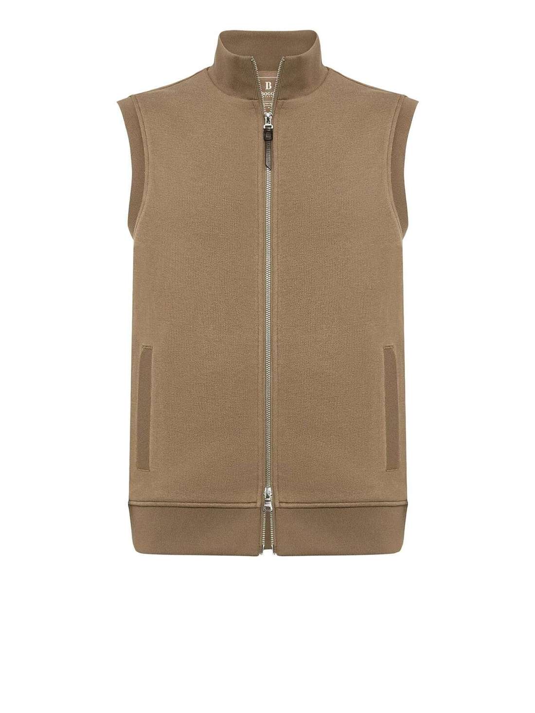 Вязаный жилет