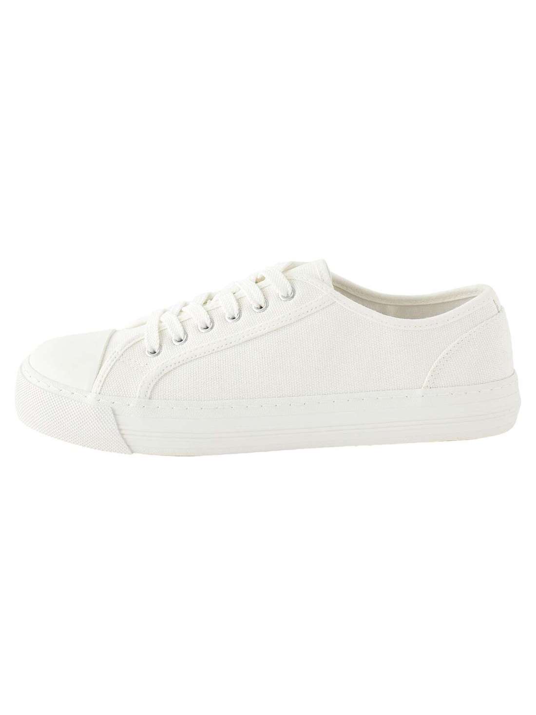 Кроссовки на шнуровке