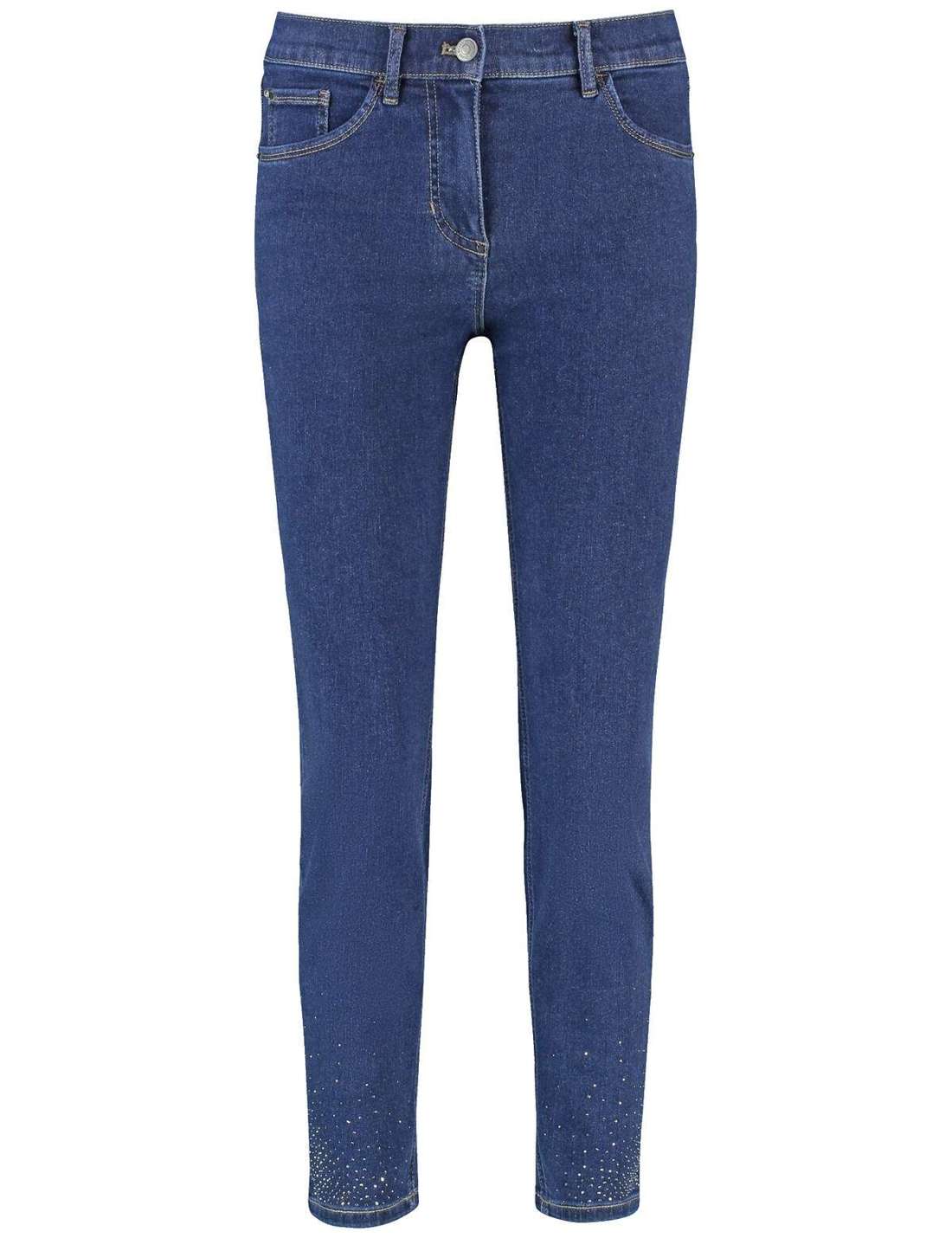 Джинсы узкого кроя