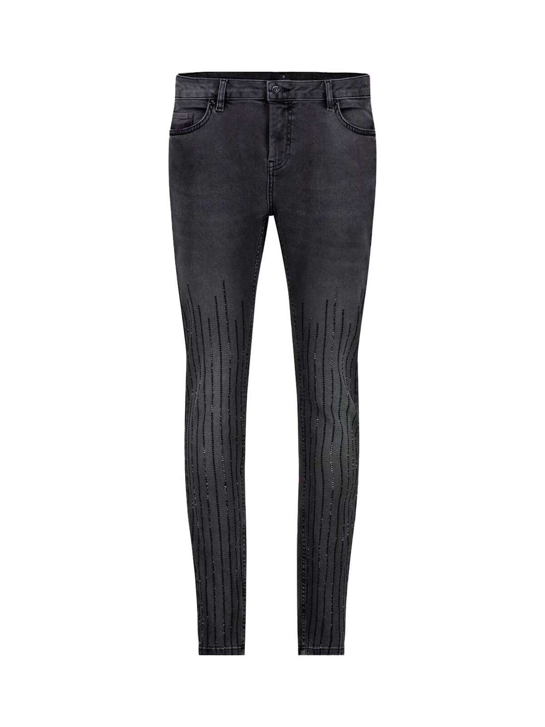 Джинсы узкого кроя