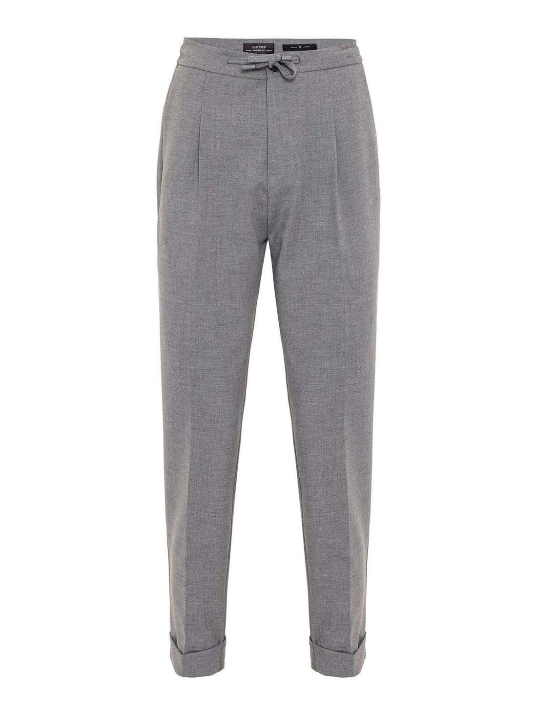 Обычные брюки со складками