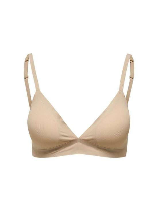 Треугольный бюстгальтер