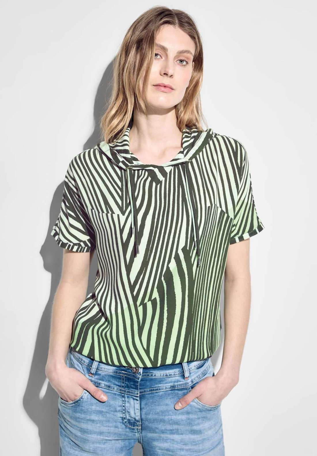 Худи с полосатым узором