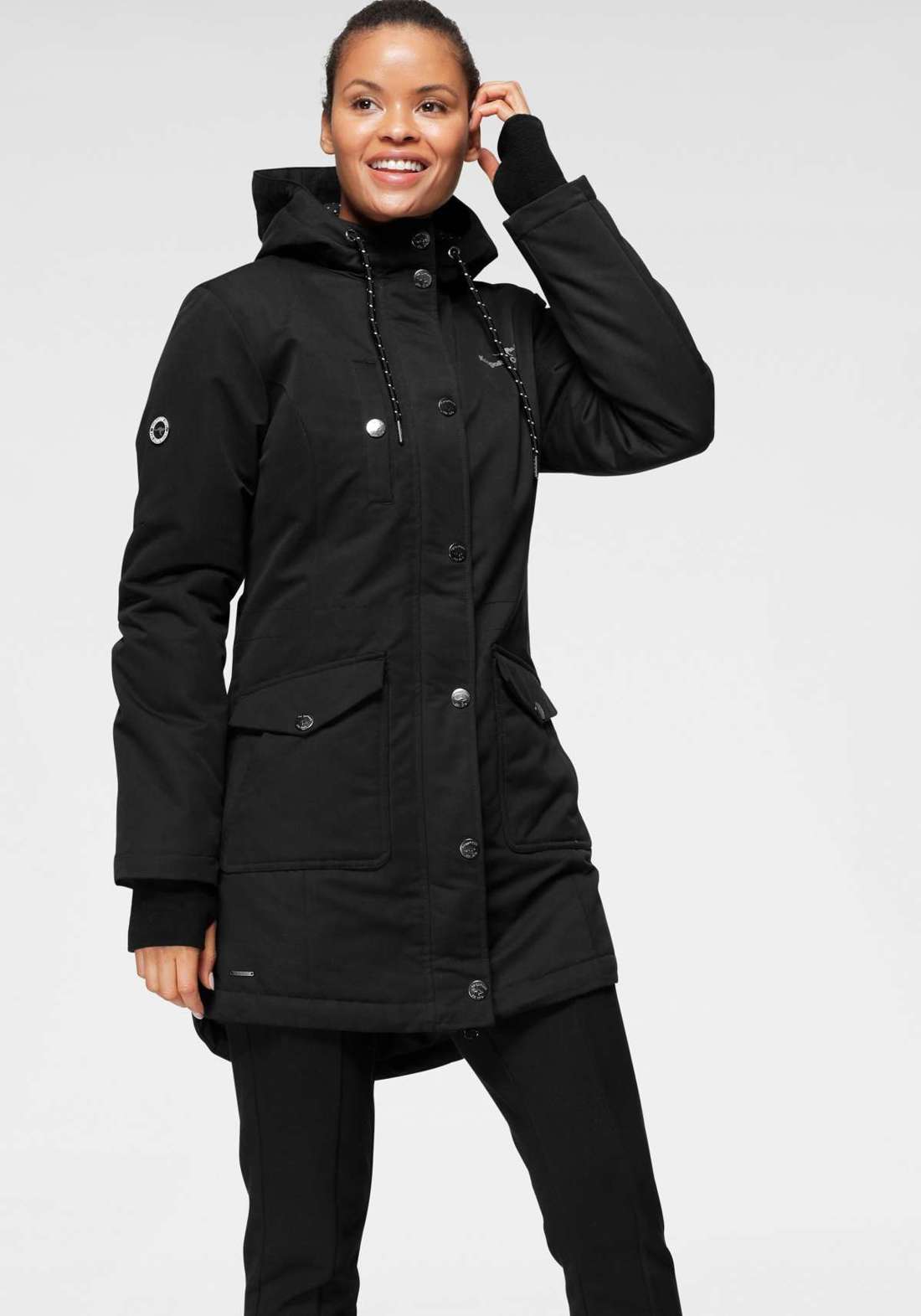 Длинная куртка с капюшоном для перехода