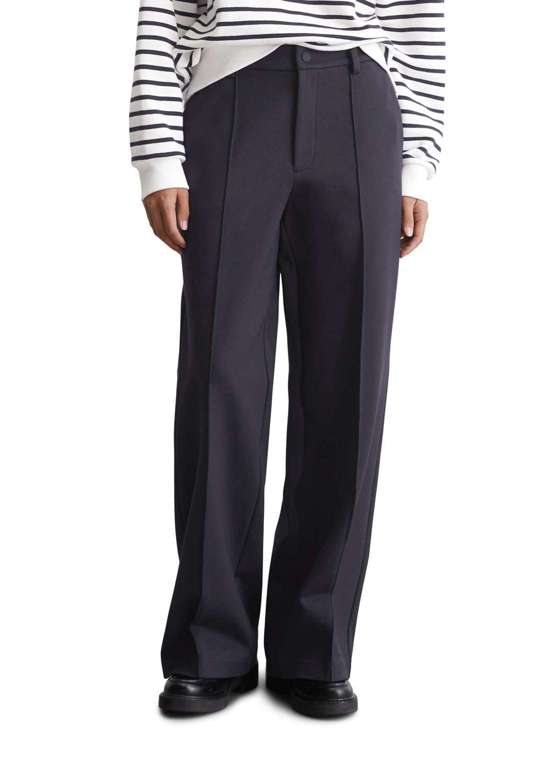 Чинос aus kompakter Interlock-Qualität