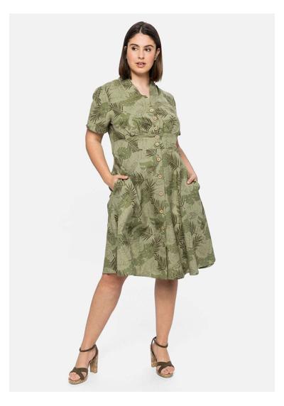 Платье-блузка с принтом в виде листьев и планкой на пуговицах