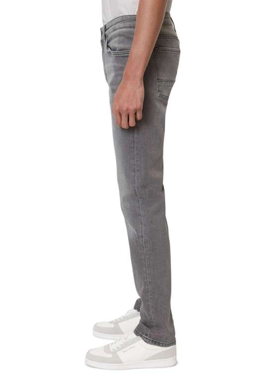 джинсы с 5 карманами mit niedriger Bundhöhe