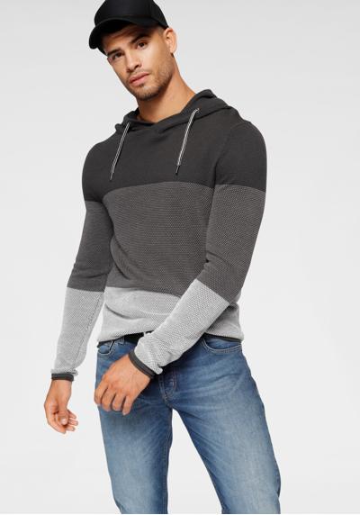 Пуловер с капюшоном