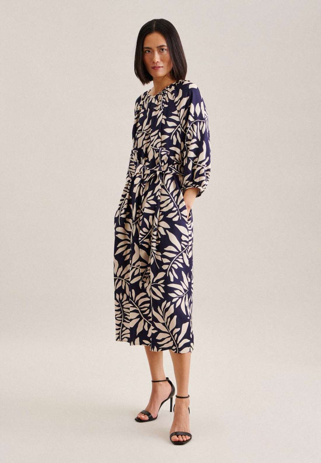 Летнее платье Schwarze Rose