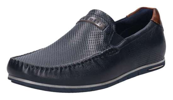 Тапочки с эластичными вставками для облегчения скольжения.