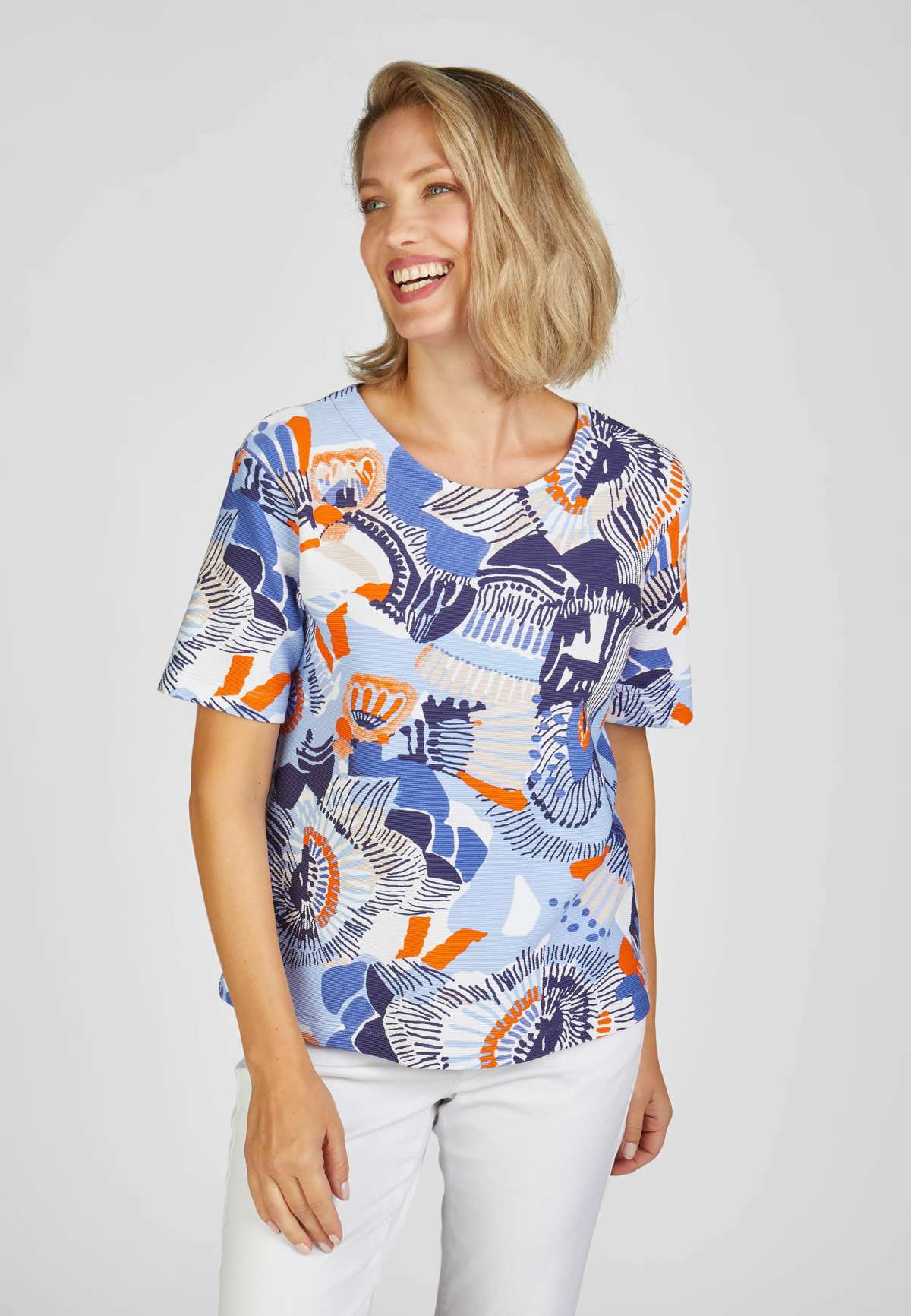 Рубашка с принтом T-Shirt mit bezaubernden Muster