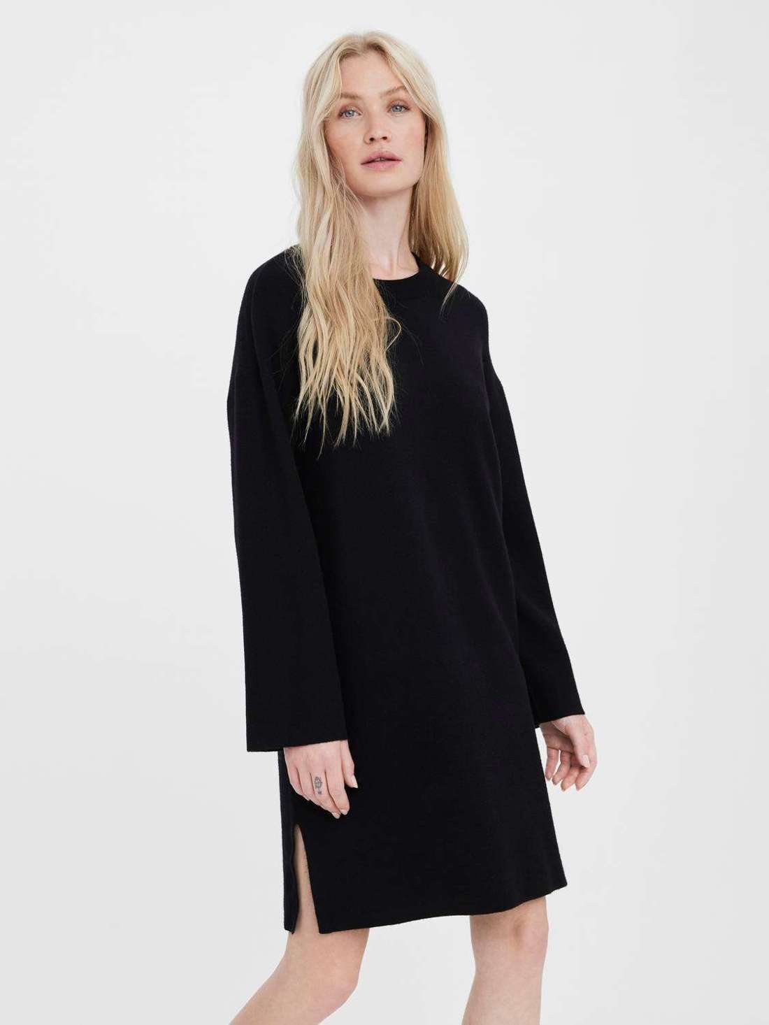 Трикотажное платье VMGOLDNEEDLE WIDE LS ONCK DRESS REP LCS