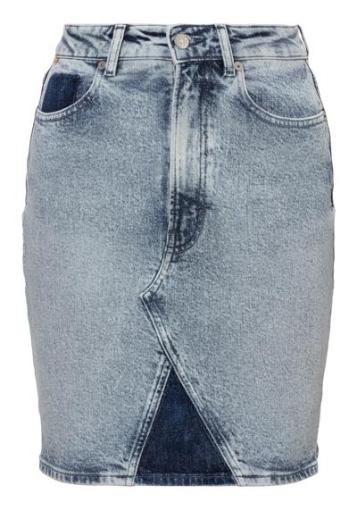 Джинсовая юбка со значком BOSS