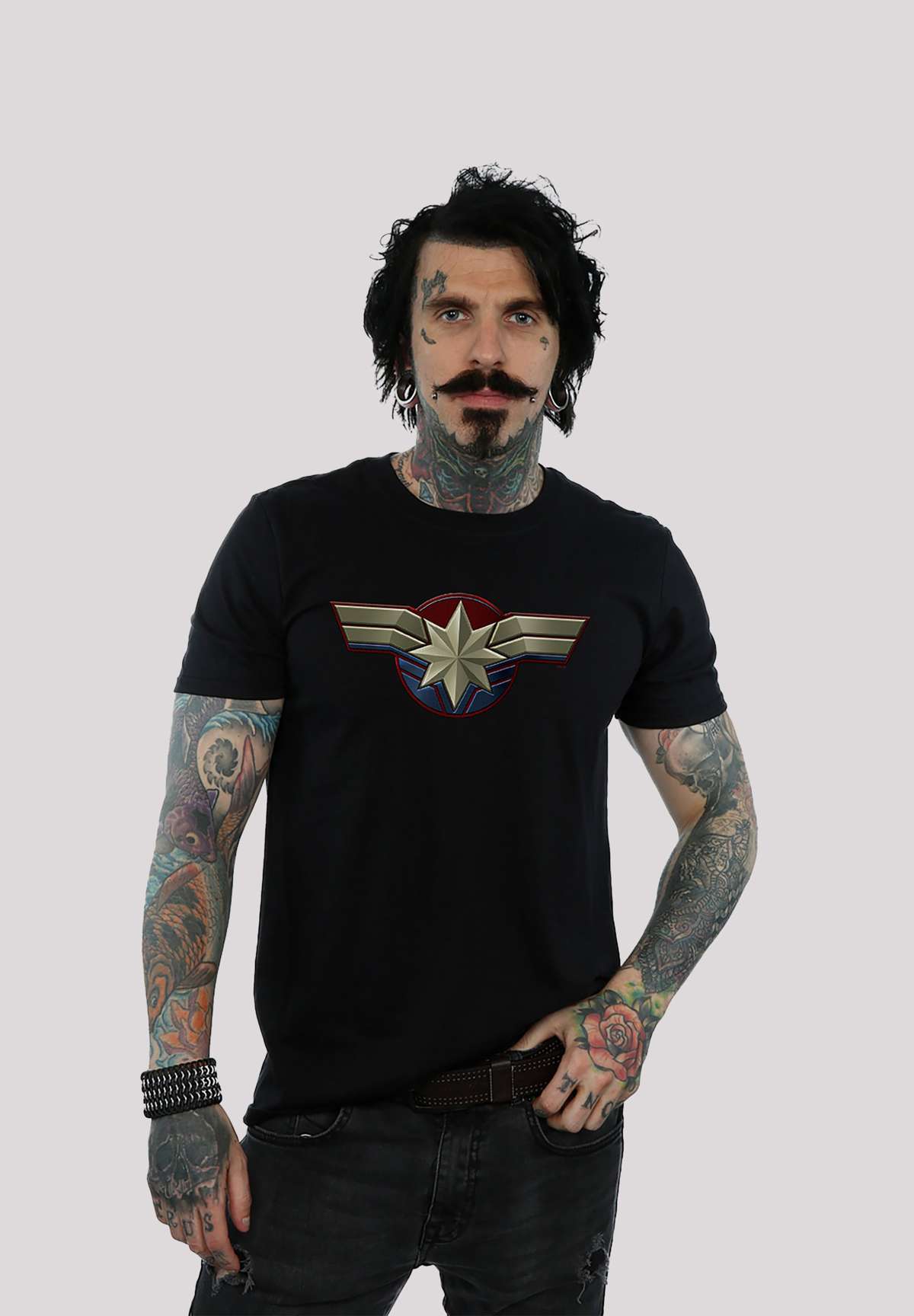 футболка Marvel Captain Marvel Chest Emblem