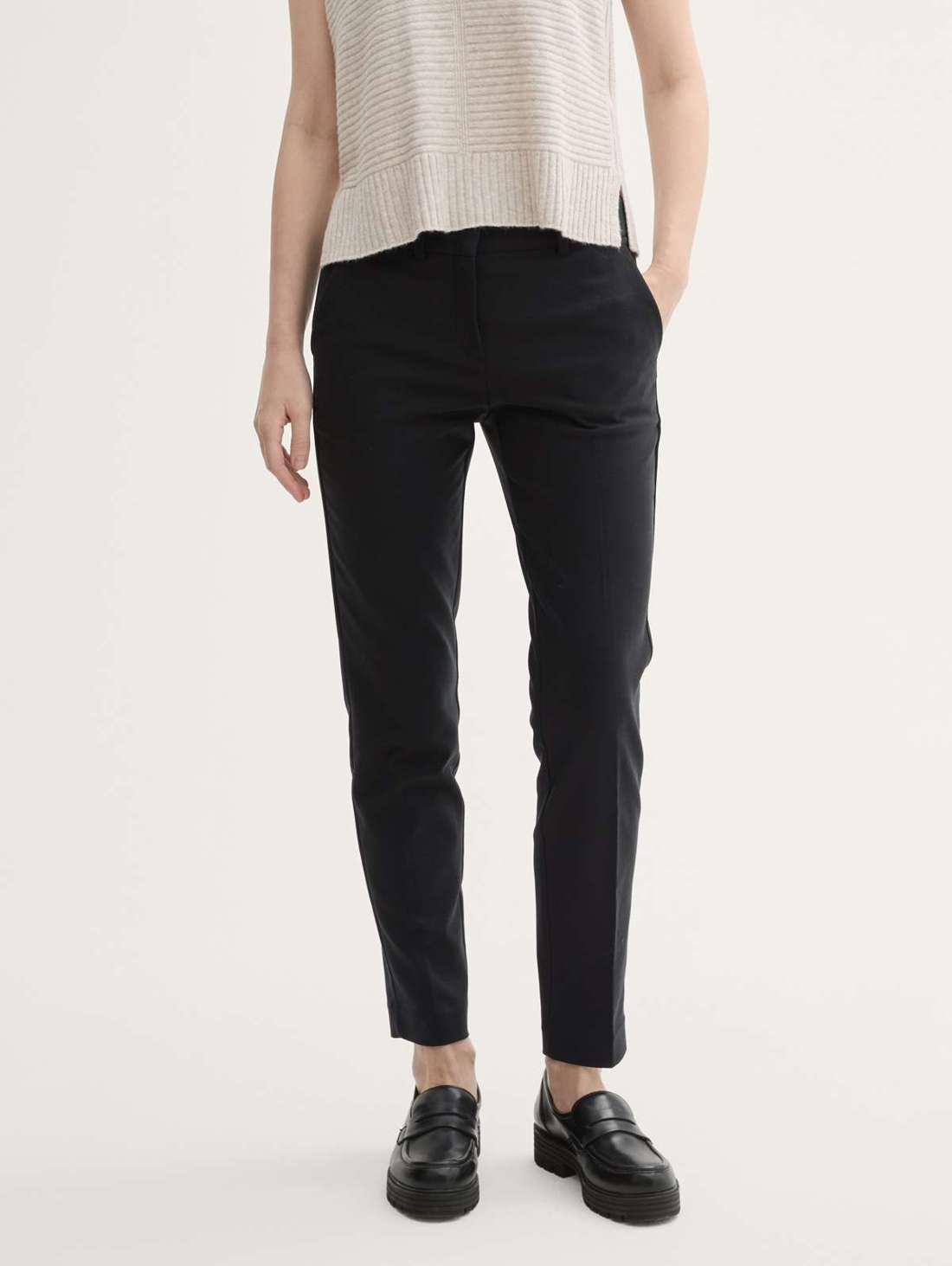 Брюки в стиле чинос MIA