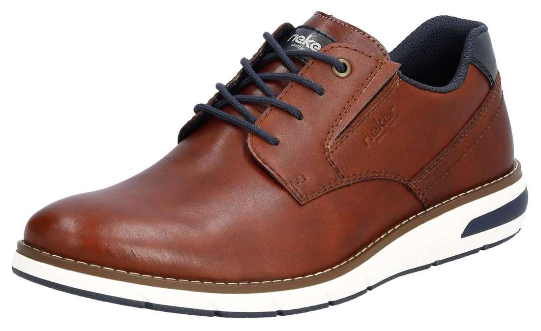 Кроссовки на модной подошве