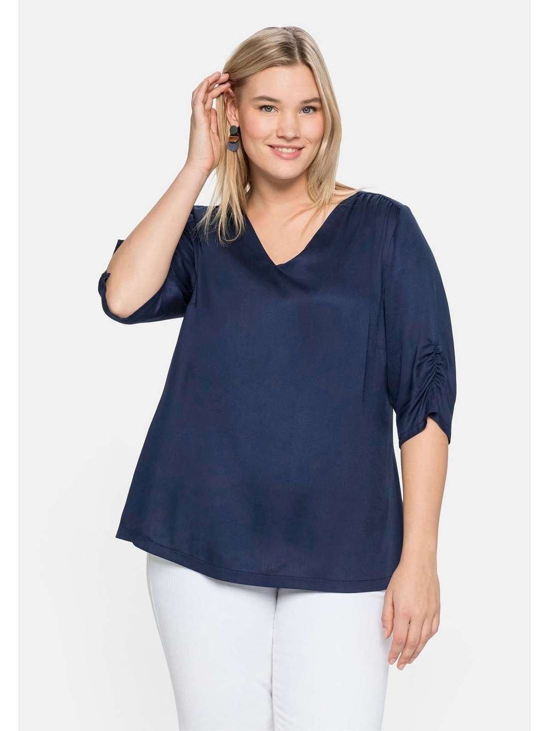 Туника с искусно оформленной спинкой. Große Größen