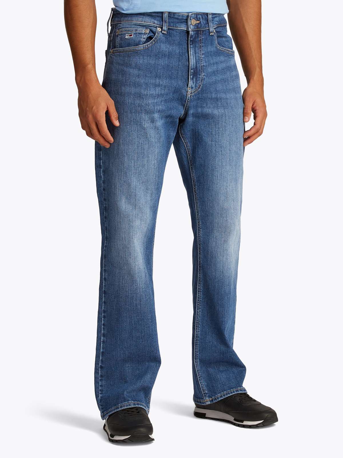 Голубые джинсы Bootcut