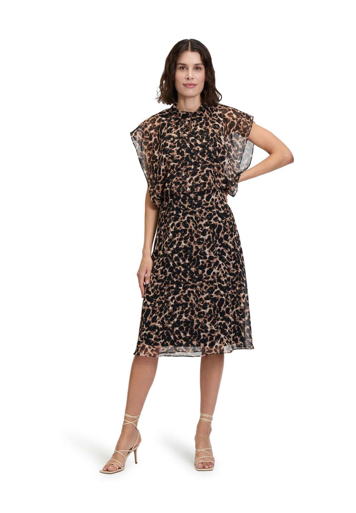 Шифоновое платье Betty & Co Chiffonkleid mit Flugelarmeln