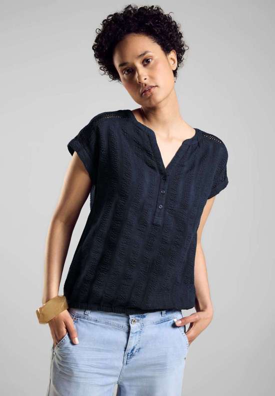 Блузка с короткими рукавами