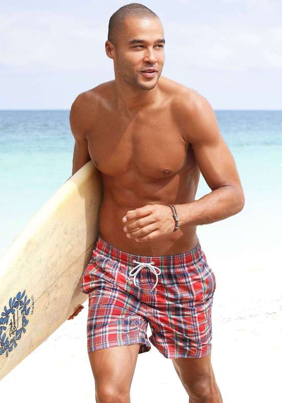 Плавки-шорты в клетку с принтом