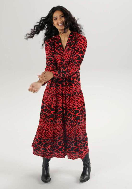 Платье макси с экстравагантным