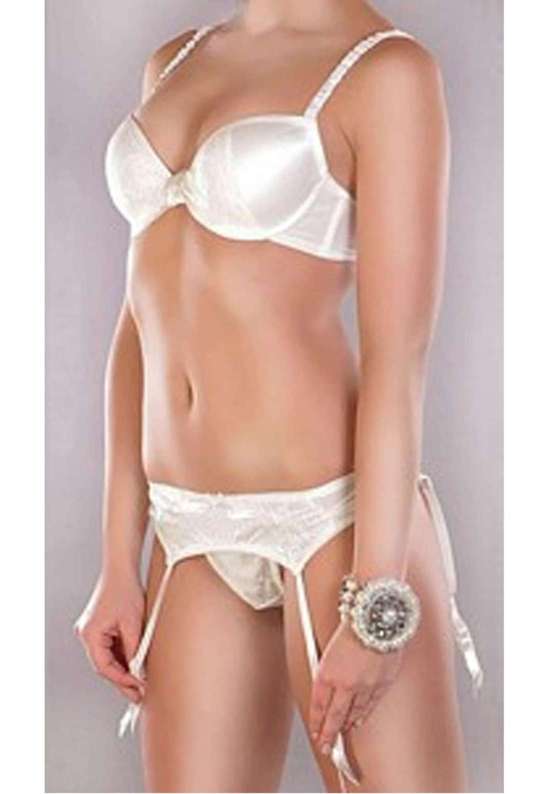 Комплект: бюстгальтер пуш-ап.