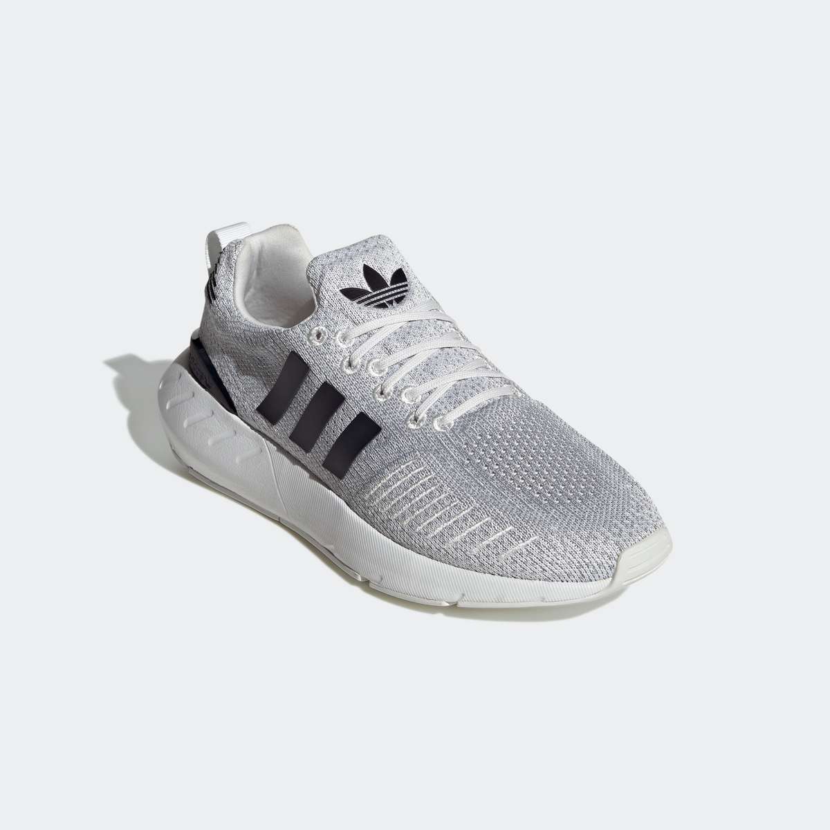 Кроссовки SWIFT RUN 22
