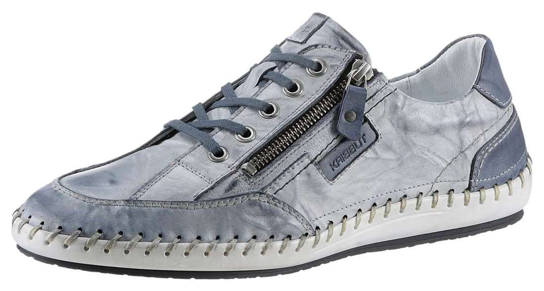 Туфли на шнуровке с модным швом-мокасиной.