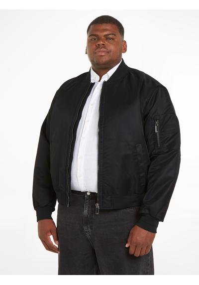 Куртка-бомбер с карманом на молнии на рукаве.