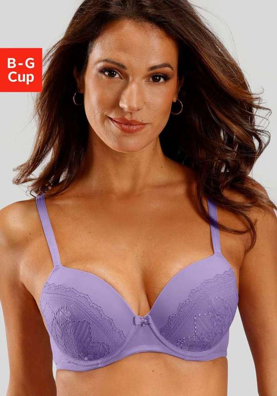 Бюстгальтер с чашечками, бесшовными чашками и тонким кружевом. Tiziana