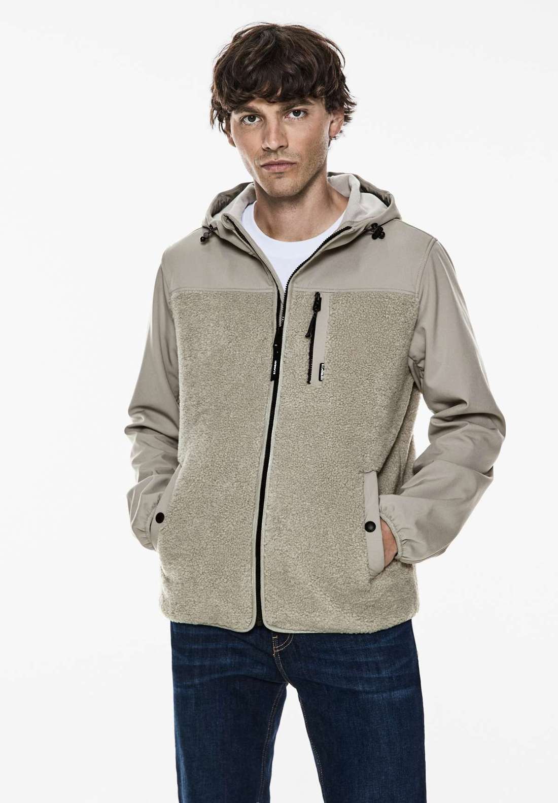 Куртка софтшелл с капюшоном с капюшоном