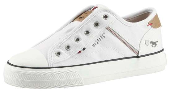 кроссовки на шнуровке