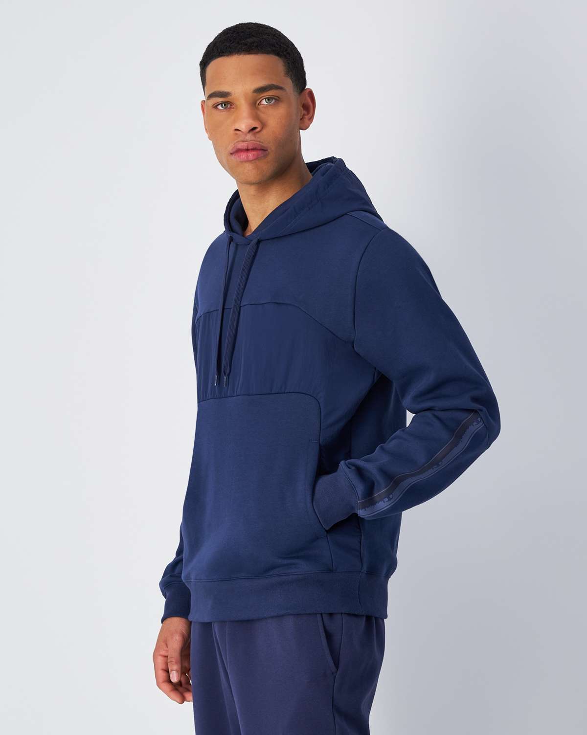 Толстовка с капюшоном Hooded Sweatshirt