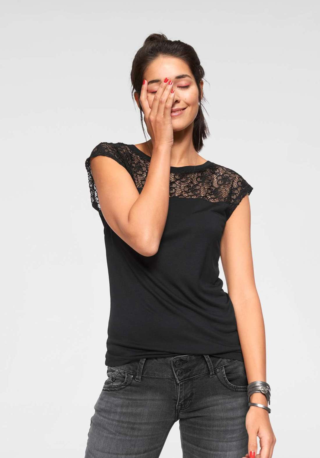 рубашка с круглым вырезом