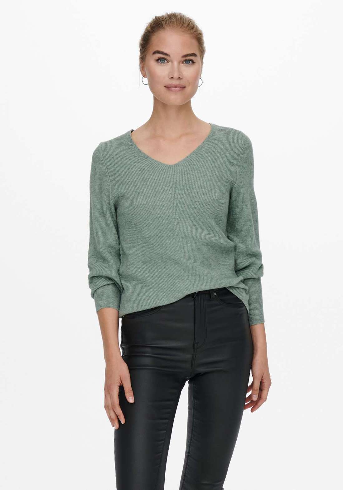 свитер с V-образным вырезом ONLATIA L/S V-NECK CUFF KNT
