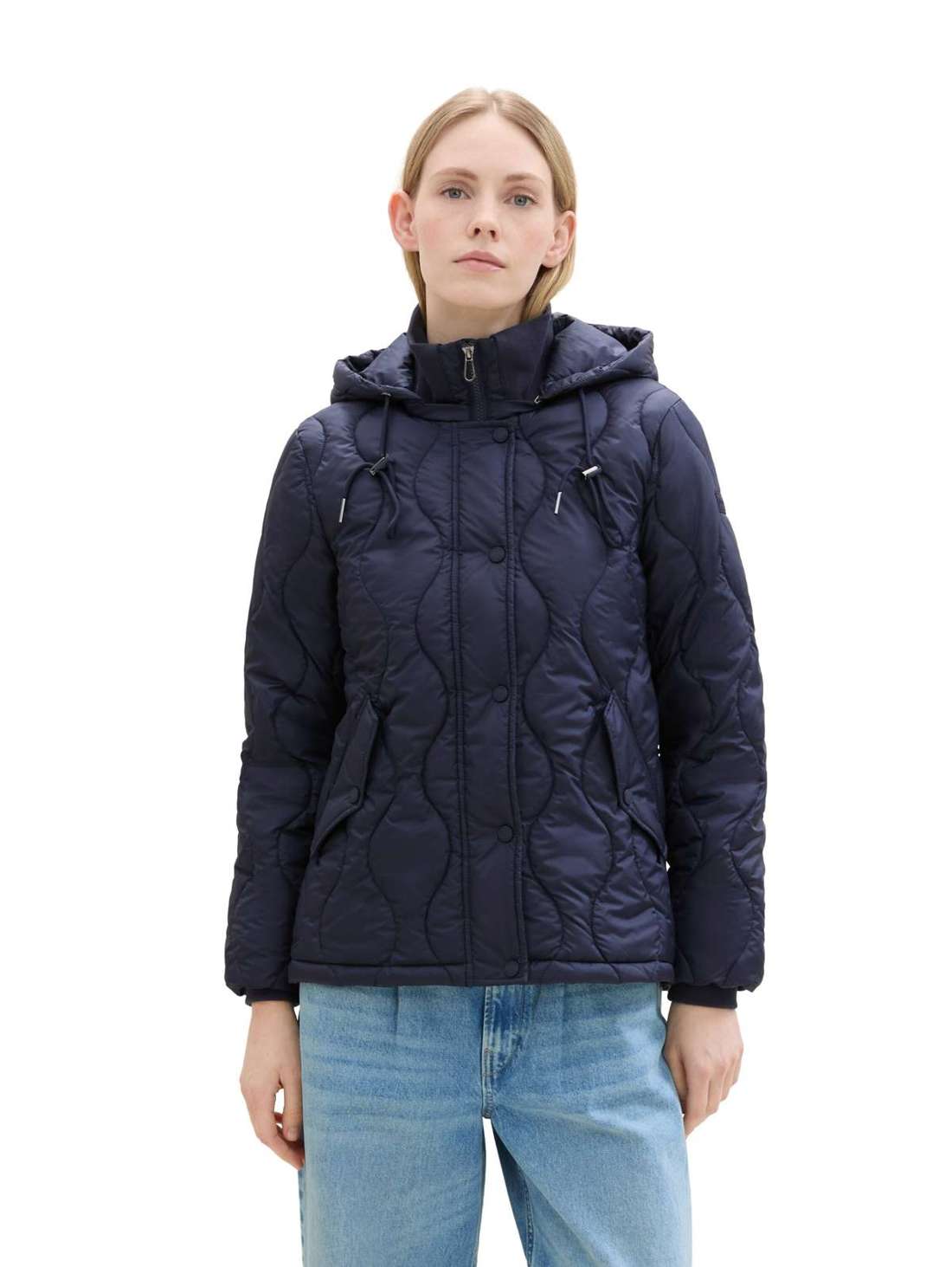 Стеганая куртка с капюшоном