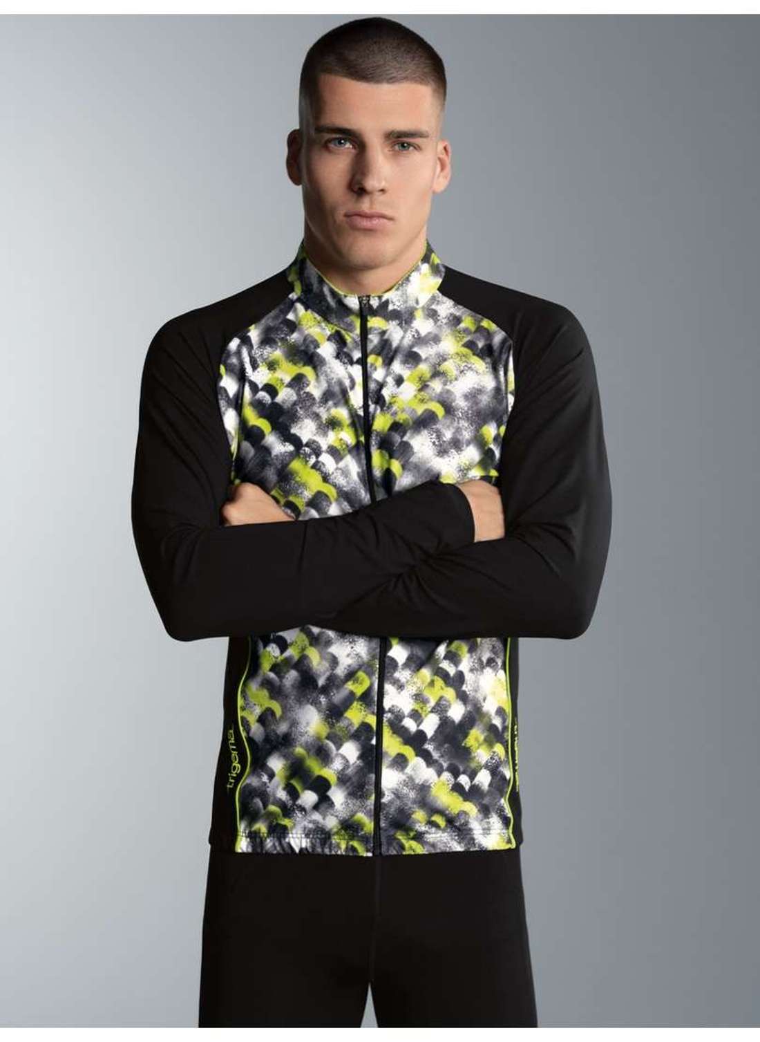 Тренировочная куртка TRIGEMA Fahrradjacke mit praktischer Rückentasche