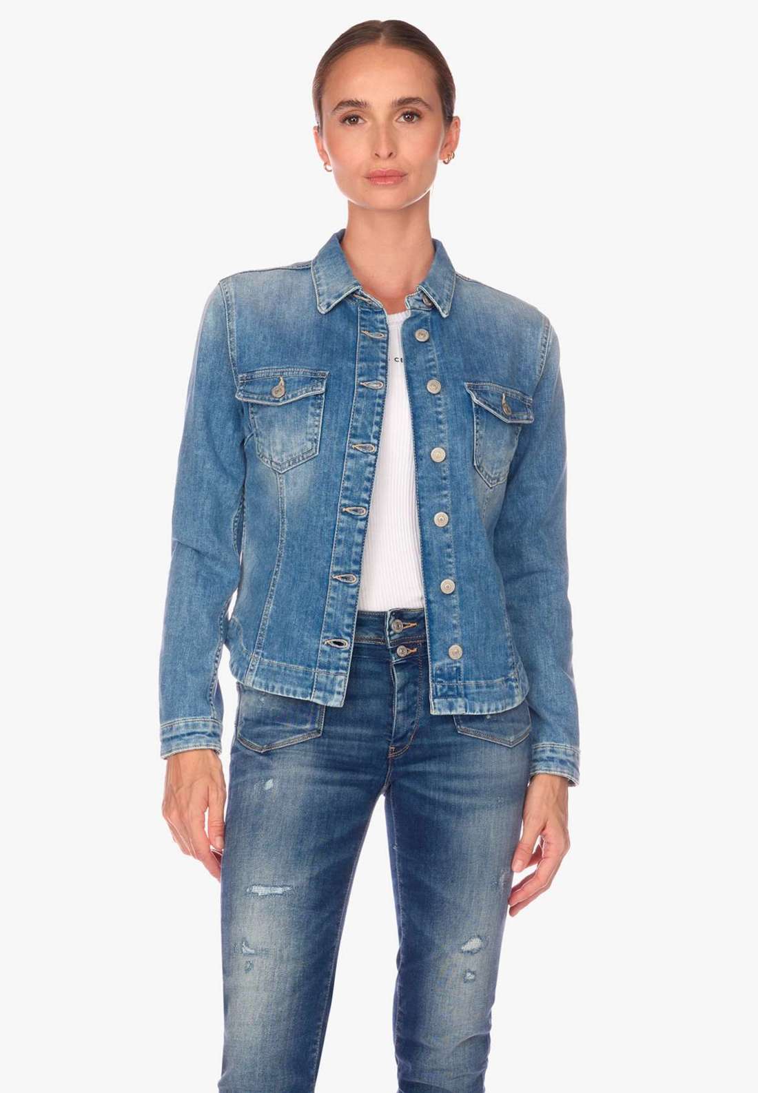 Джинсовая куртка со стильными нагрудными карманами. Jeansjacke