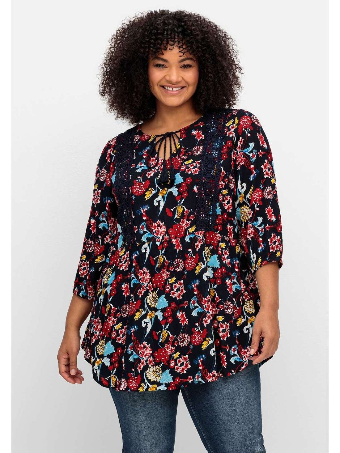 Мятая туника с цветочным принтом Große Größen